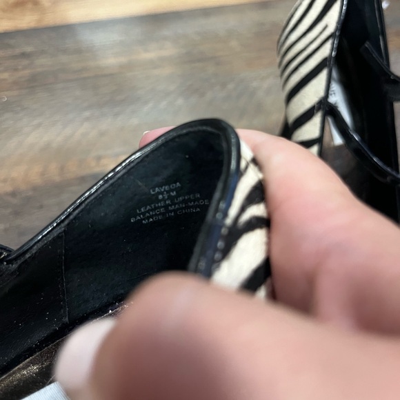 Zebra Steve Madden Leveda Pumps. Size 8.5 - Picture 4 of 4